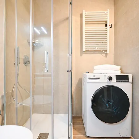 Me Too Exclusive - Interno 7 * Bari