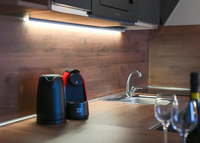 Me Too Exclusive - Interno 7 Bari