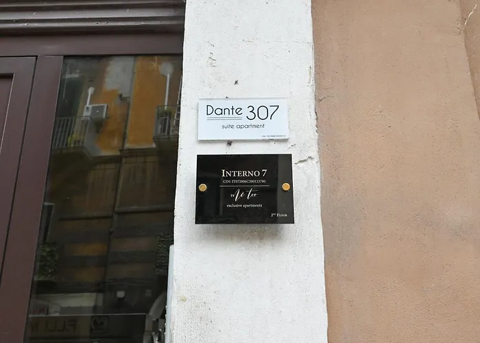 Me Too Exclusive - Interno 7